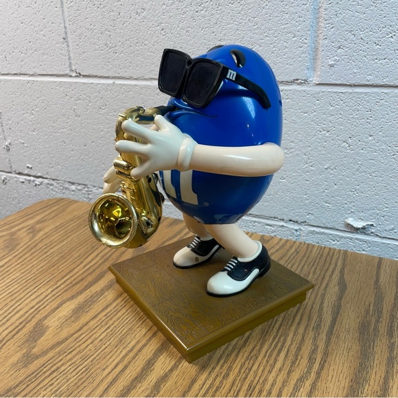M&Ms Vintage 1998-99 Blue Saxophone Player  M&M Candy Dispenser M&M’s Collectors - Picture 3 of 8